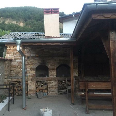 Elenite Guesthouse Gotse Delchev Esterno foto