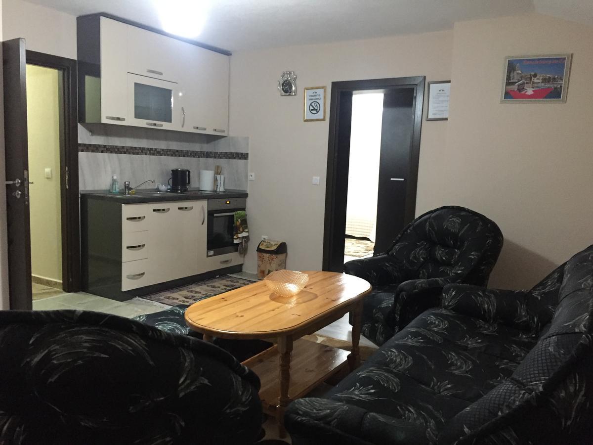 Elenite Guesthouse Gotse Delchev Esterno foto