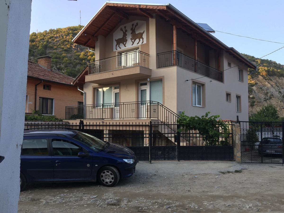 Elenite Guesthouse Gotse Delchev Esterno foto