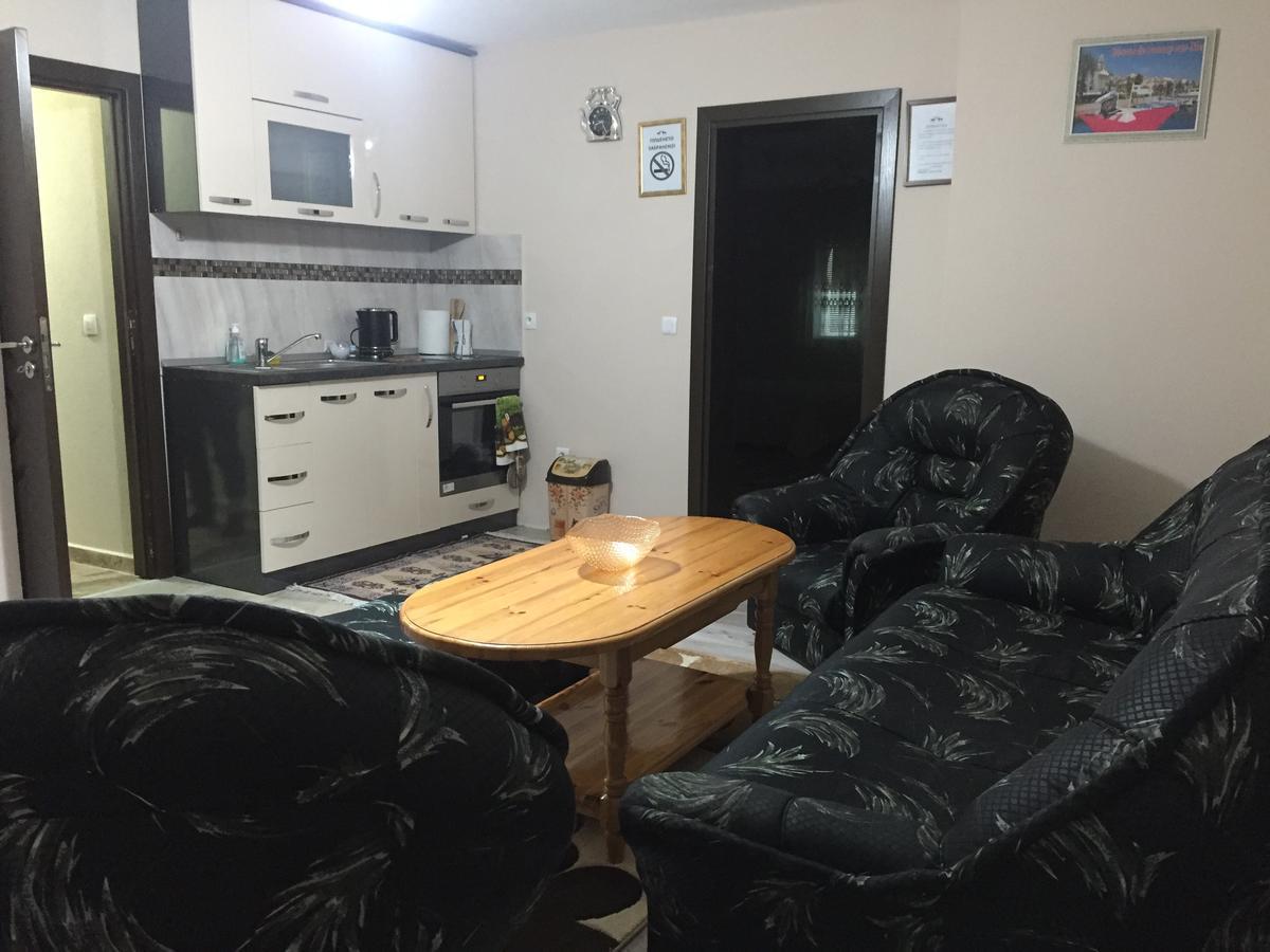 Elenite Guesthouse Gotse Delchev Esterno foto