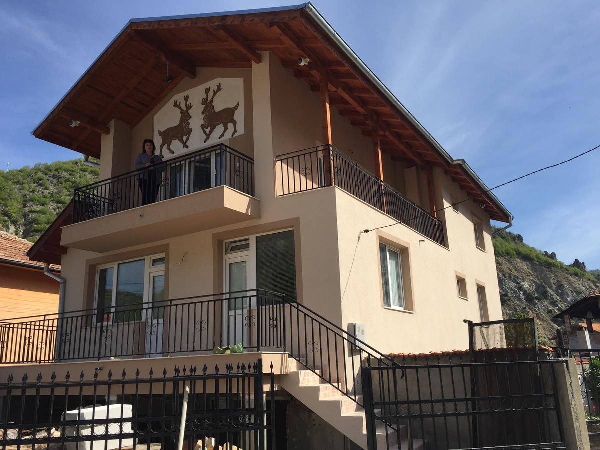 Elenite Guesthouse Gotse Delchev Esterno foto